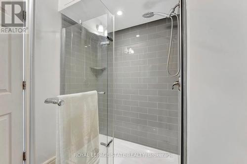 86 Lynden Rd, Hamilton, ON - Indoor Photo Showing Bathroom