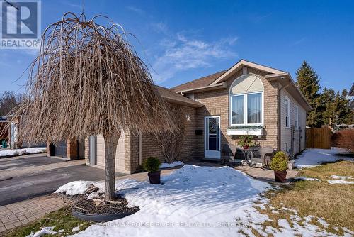 242 Sutherland Cres, Cobourg, ON - Outdoor