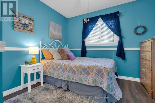 242 Sutherland Cres, Cobourg, ON - Indoor Photo Showing Bedroom