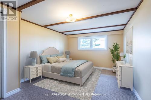 132 8Th Concession Road E, Hamilton, ON - Indoor Photo Showing Bedroom