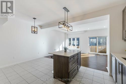 #48 -30 Times Square Blvd, Hamilton, ON - Indoor Photo Showing Kitchen