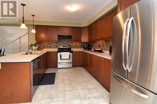 8 Powell Dr, Hamilton, ON - Indoor Photo Showing Kitchen With Double Sink