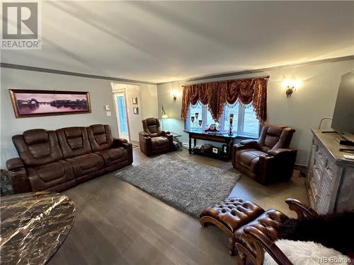 10 Thibodeau Lane, Baie-Sainte-Anne, NB - Indoor Photo Showing Living Room