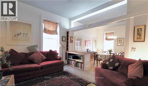 36 Dumfries Street, Brant, ON - Indoor Photo Showing Living Room