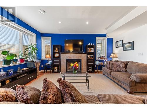 1576 Holden Road, Penticton, BC - Indoor Photo Showing Living Room With Fireplace