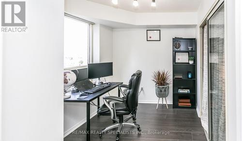 #1105 -325 Webb Dr, Mississauga, ON - Indoor Photo Showing Office