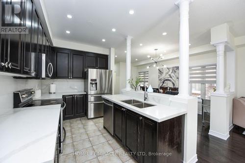 22 Long Branch Tr, Brampton, ON - Indoor Photo Showing Kitchen With Double Sink With Upgraded Kitchen
