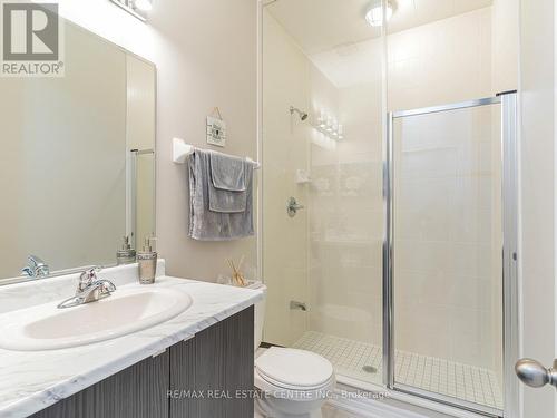 25 Smallwood Road, Brampton, ON - Indoor Photo Showing Bathroom