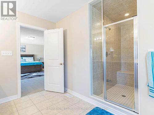 25 Smallwood Rd, Brampton, ON - Indoor Photo Showing Bathroom
