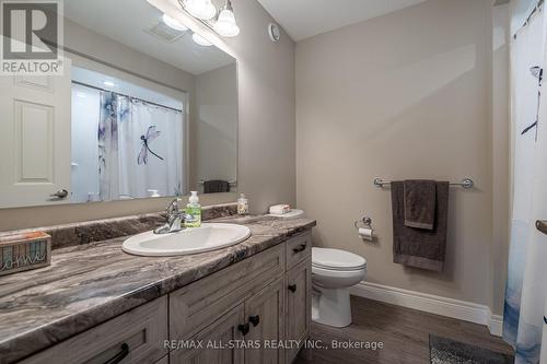 16 Kenver Street, Kawartha Lakes, ON - Indoor Photo Showing Bathroom