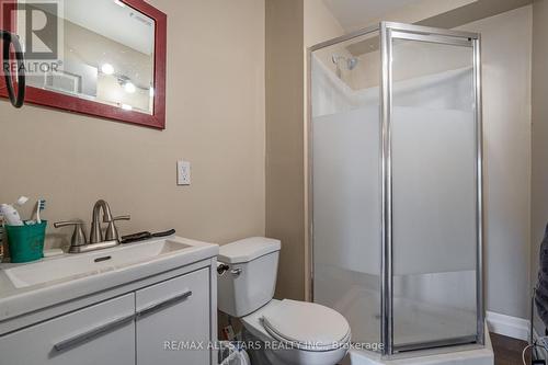 16 Kenver Street, Kawartha Lakes, ON - Indoor Photo Showing Bathroom