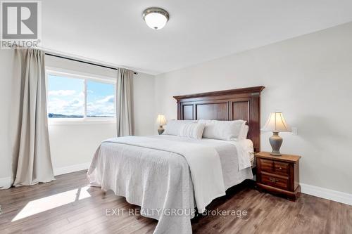 25 Meagan Lane, Quinte West, ON - Indoor Photo Showing Bedroom