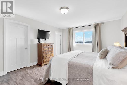 25 Meagan Lane, Quinte West, ON - Indoor Photo Showing Bedroom