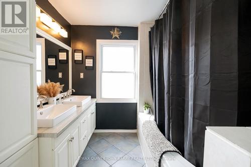 49 Spring St, Quinte West, ON - Indoor Photo Showing Bathroom