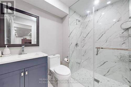 8 Louis Way, Scugog, ON - Indoor Photo Showing Bathroom