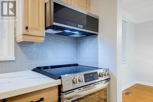 #Main -462 Springbank Cres, Burlington, ON - Indoor Photo Showing Kitchen