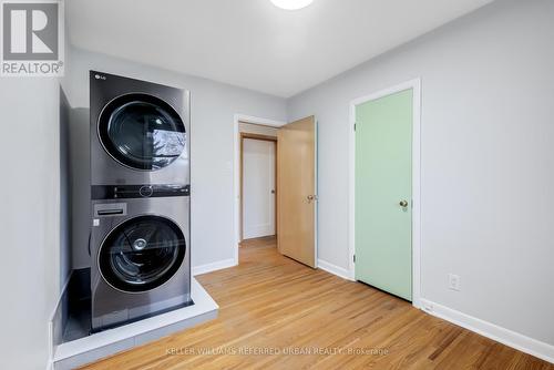#Main -462 Springbank Cres, Burlington, ON - Indoor Photo Showing Laundry Room