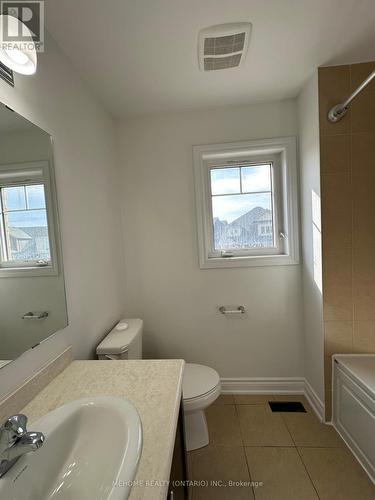 2380 Victoria Park Street, Oshawa, ON - Indoor Photo Showing Bathroom