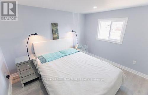 222 Pine Beach Drive, Georgina, ON - Indoor Photo Showing Bedroom
