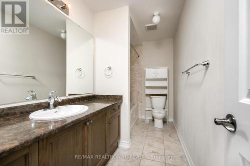 56 Walker Boulevard, New Tecumseth, ON - Indoor Photo Showing Bathroom