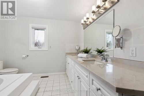 7600 County Rd 1 Rd, Adjala-Tosorontio, ON - Indoor Photo Showing Bathroom