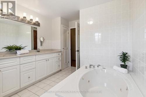 7600 County Rd 1 Rd, Adjala-Tosorontio, ON - Indoor Photo Showing Bathroom