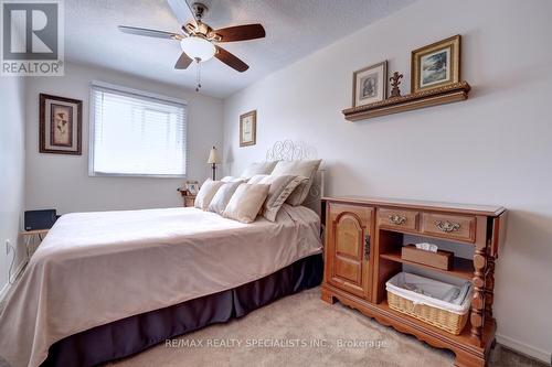 #56 -5005 Pinedale Ave, Burlington, ON - Indoor Photo Showing Bedroom