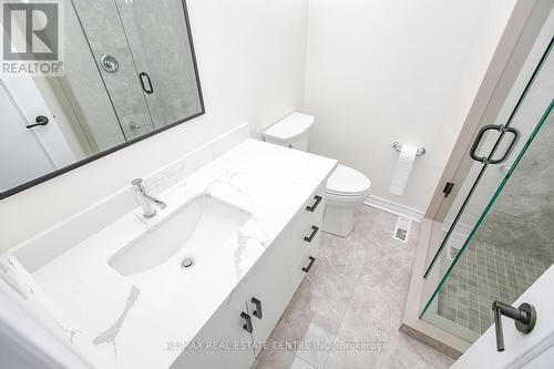 2389 Cobbinshaw Circ, Mississauga, ON - Indoor Photo Showing Bathroom
