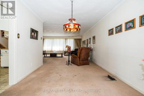14 Whitelock Cres, Toronto, ON - Indoor Photo Showing Other Room