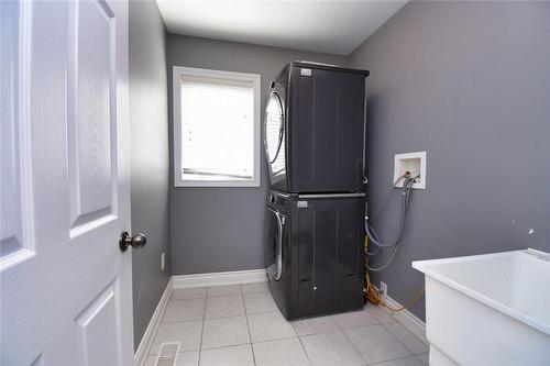 8 Powell Drive, Hamilton, ON - Indoor Photo Showing Laundry Room