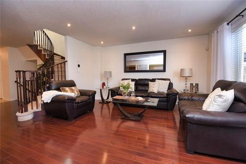 8 Powell Drive, Hamilton, ON - Indoor Photo Showing Living Room