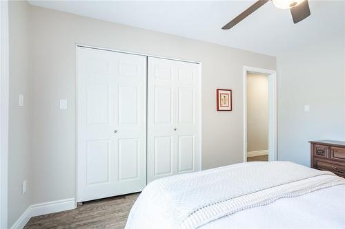 132 8Th Concession Road E, Freelton, ON - Indoor Photo Showing Bedroom