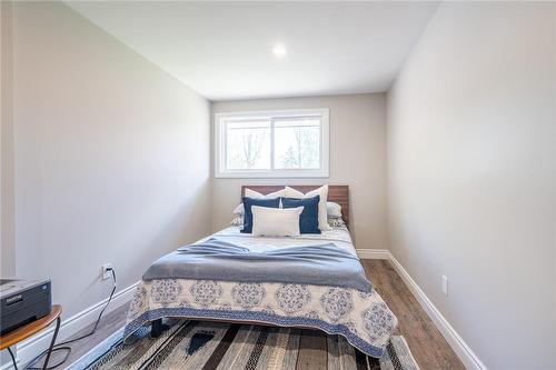 132 8Th Concession Road E, Freelton, ON - Indoor Photo Showing Bedroom