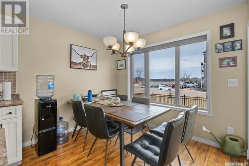 16 1600 Muzzy Drive, Prince Albert, SK - Indoor Photo Showing Dining Room
