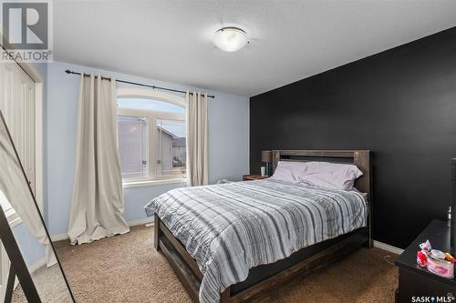 16 1600 Muzzy Drive, Prince Albert, SK - Indoor Photo Showing Bedroom