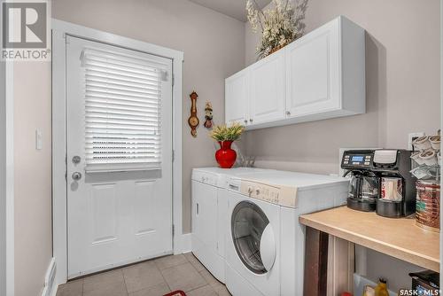 1603A 9Th Avenue N, Saskatoon, SK - Indoor Photo Showing Laundry Room