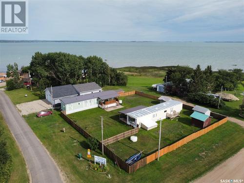 2 Lakeview Avenue, Martinsons Beach, SK 