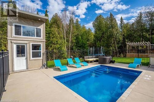 32 Upper Lorne Beach Road, Kincardine, ON - Outdoor With In Ground Pool