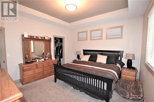 270 Grouse Avenue, Vernon, BC - Indoor Photo Showing Bedroom