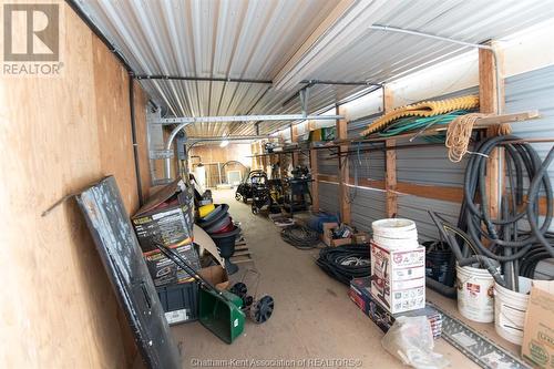 11568 Pinehurst Line, Chatham, ON - Indoor Photo Showing Garage