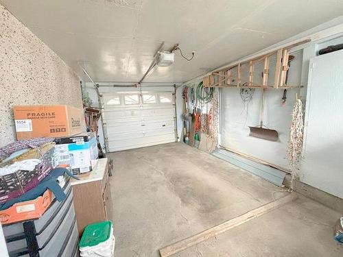 25 Galena Ave, Logan Lake, BC - Indoor Photo Showing Garage