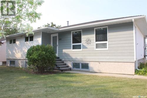 801 Centre Street, Shaunavon, SK - Outdoor