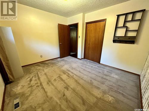 801 Centre Street, Shaunavon, SK - Indoor Photo Showing Other Room