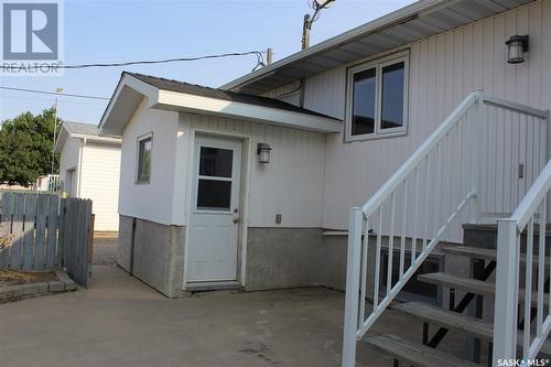 801 Centre Street, Shaunavon, SK - Outdoor With Exterior