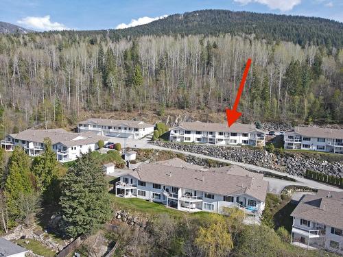 39 - 1220 Mill Street, Nelson, BC - Outdoor With View