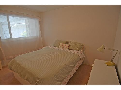 39 - 1220 Mill Street, Nelson, BC - Indoor Photo Showing Bedroom