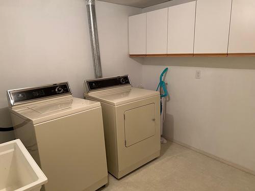 39 - 1220 Mill Street, Nelson, BC - Indoor Photo Showing Laundry Room
