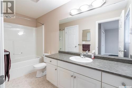 70 103 Banyan Crescent, Saskatoon, SK - Indoor Photo Showing Bathroom