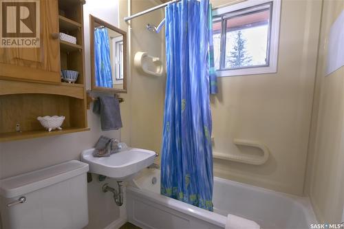 1507 Grace Street, Moose Jaw, SK - Indoor Photo Showing Bathroom