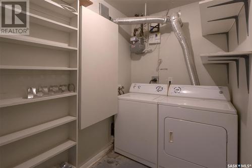 1507 Grace Street, Moose Jaw, SK - Indoor Photo Showing Laundry Room